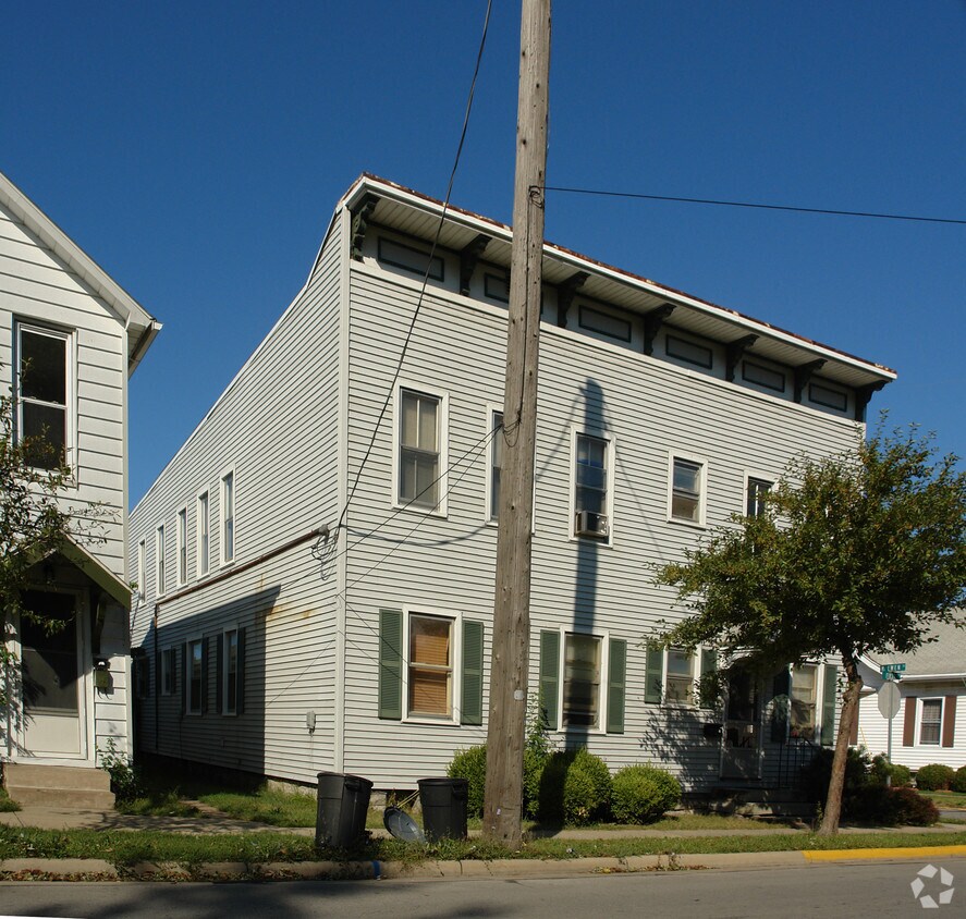 Building Photo - 1125 1st St