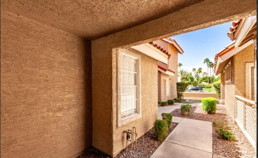 Foto del edificio - 1633 E Lakeside Dr