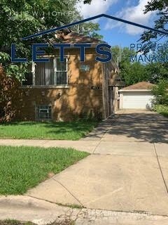 Primary Photo - Large 3 Bedroom Bungalow