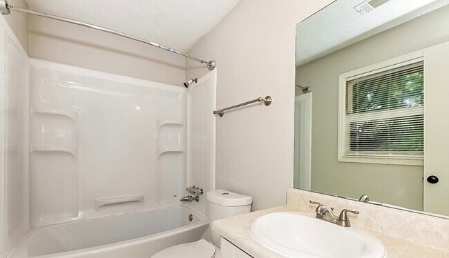 Foto del edificio - 149 Old Mill Trail SW