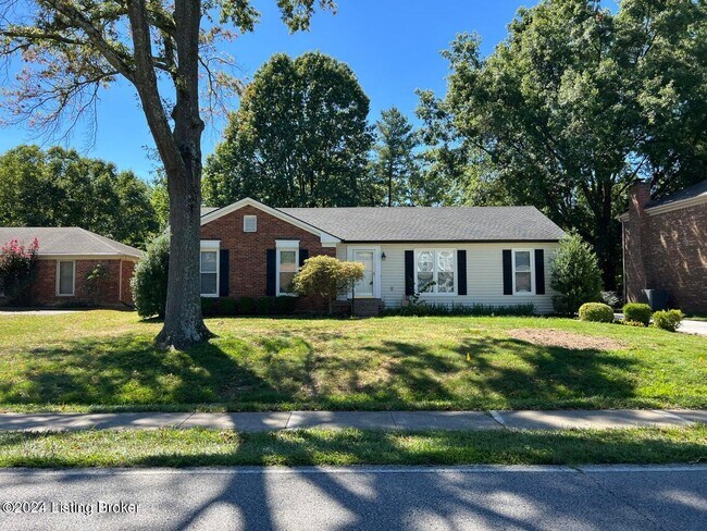 Building Photo - 808 Moser Rd