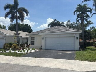 Building Photo - 9366 Arborwood Cir