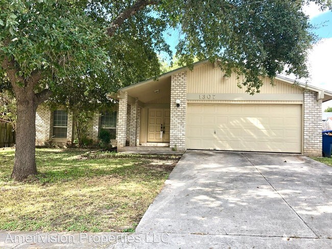 Building Photo - 3 br, 2 bath House - 1307 White Rock