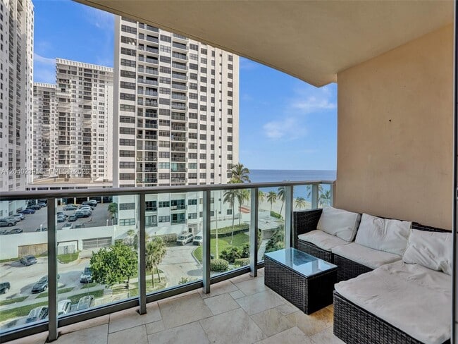 Building Photo - 2501 S Ocean Dr