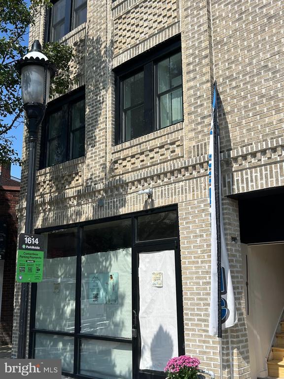 Building Photo - 405 York Rd