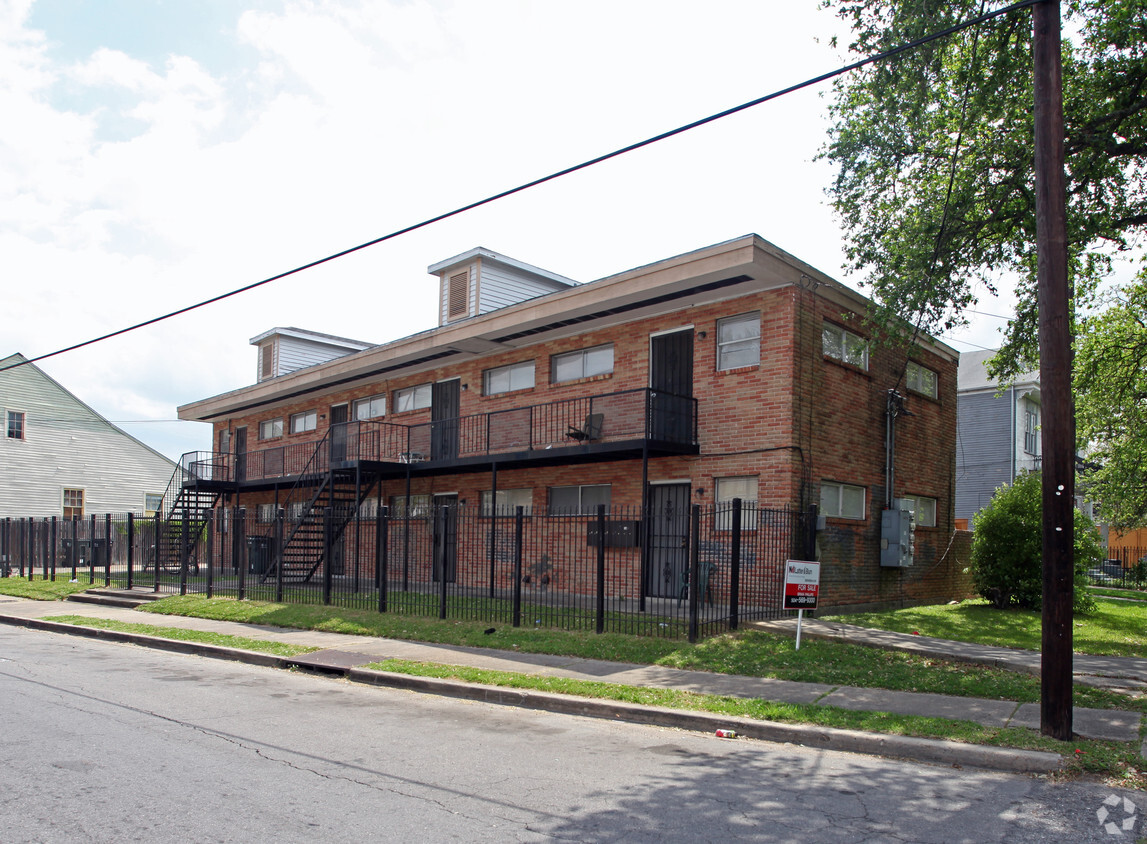 Foto principal - 1429 Governor Nicholls St