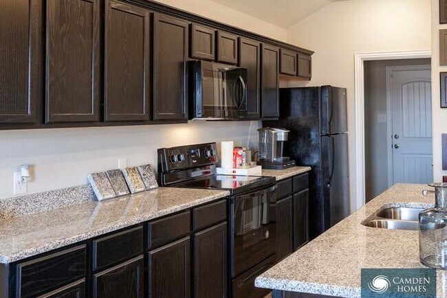 Foto del edificio - 10136 Spice Ln