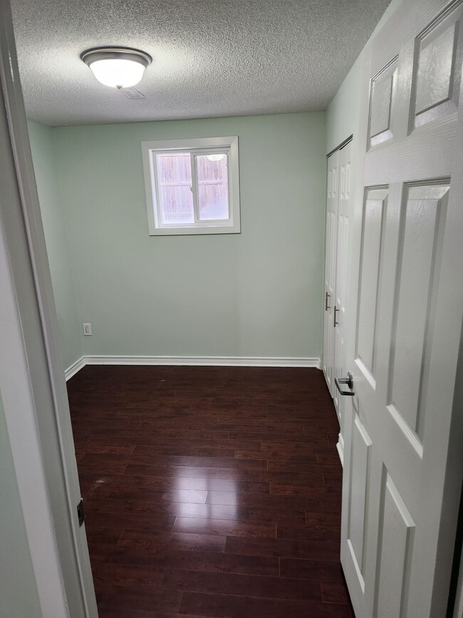 Building Photo - 23 Dunwich Pl