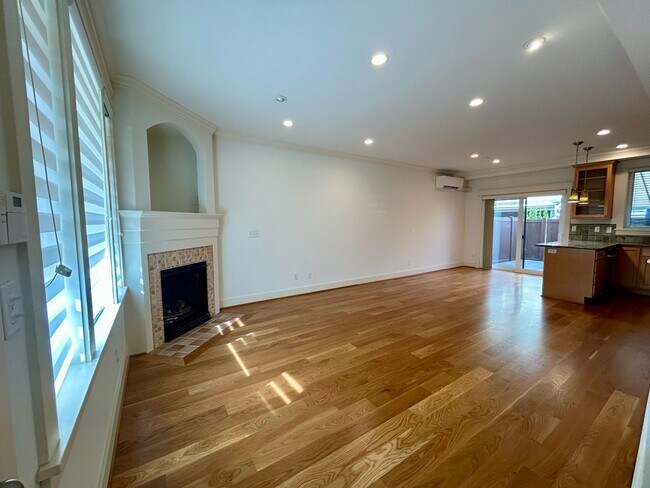 Foto del edificio - Queen Anne Townhome