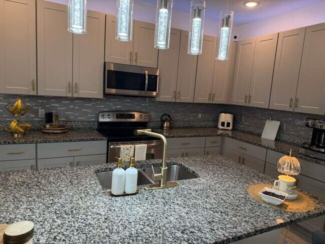 Foto del edificio - 570 Feltrim Manor Rd