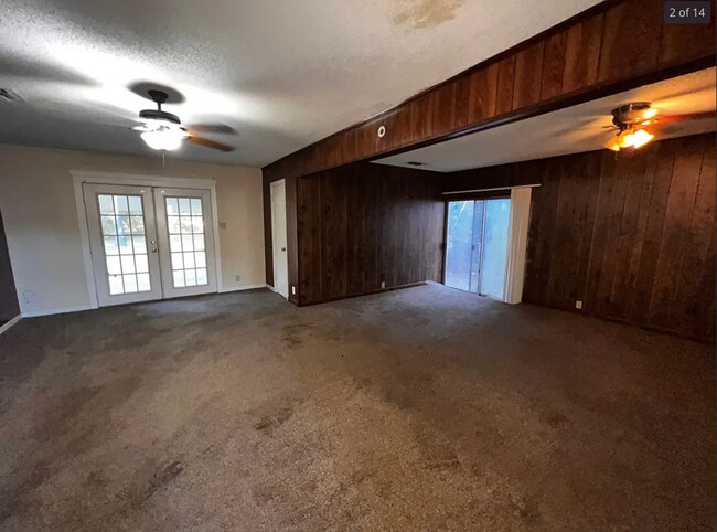 Foto del edificio - 504 Redwater Rd