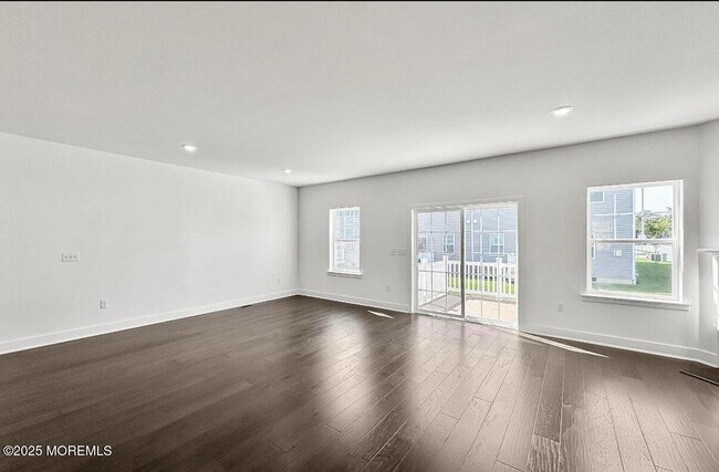 Foto del edificio - 2801 Journey Ave