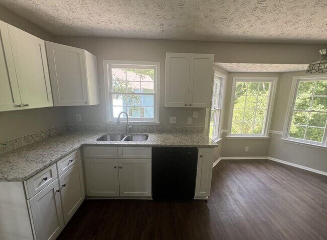 Foto del edificio - 2699 Foxglove Dr SW