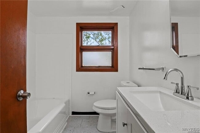 Building Photo - 15 Haller Ave