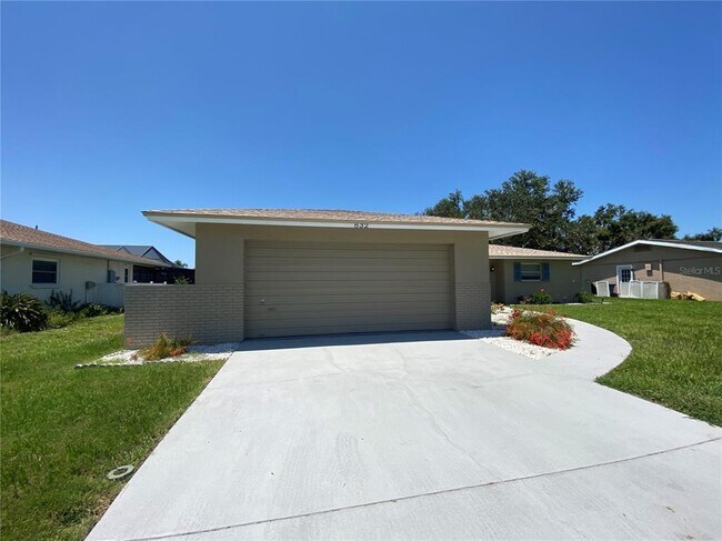 Foto del edificio - 832 S Gondola Dr