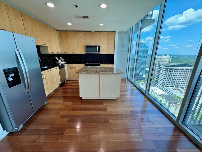 Foto del edificio - 3324 Peachtree Rd NE