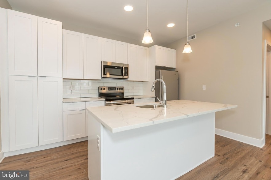 Photo - 2220-28 W Master Street Unit 12