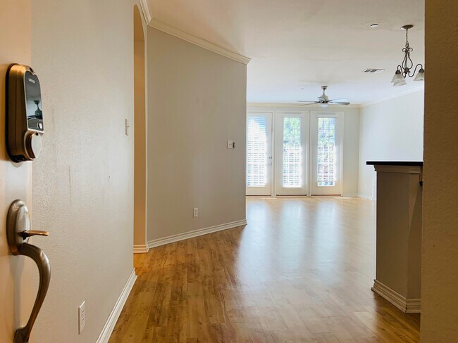 Foto del edificio - 1020 Texas St