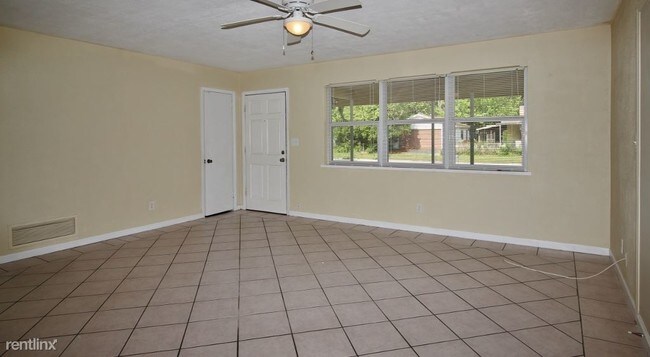 Building Photo - 4 br, 2 bath House - 4737 Sprite Rd