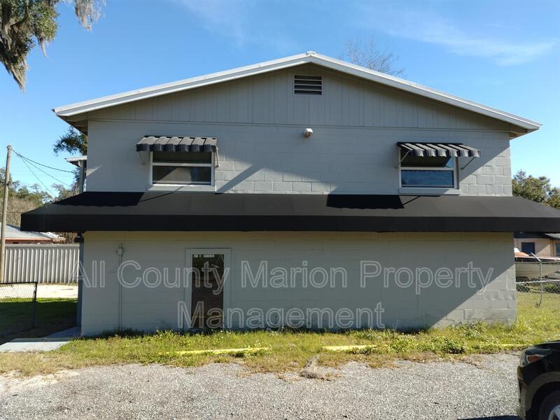Primary Photo - 2441 N Pine Ave