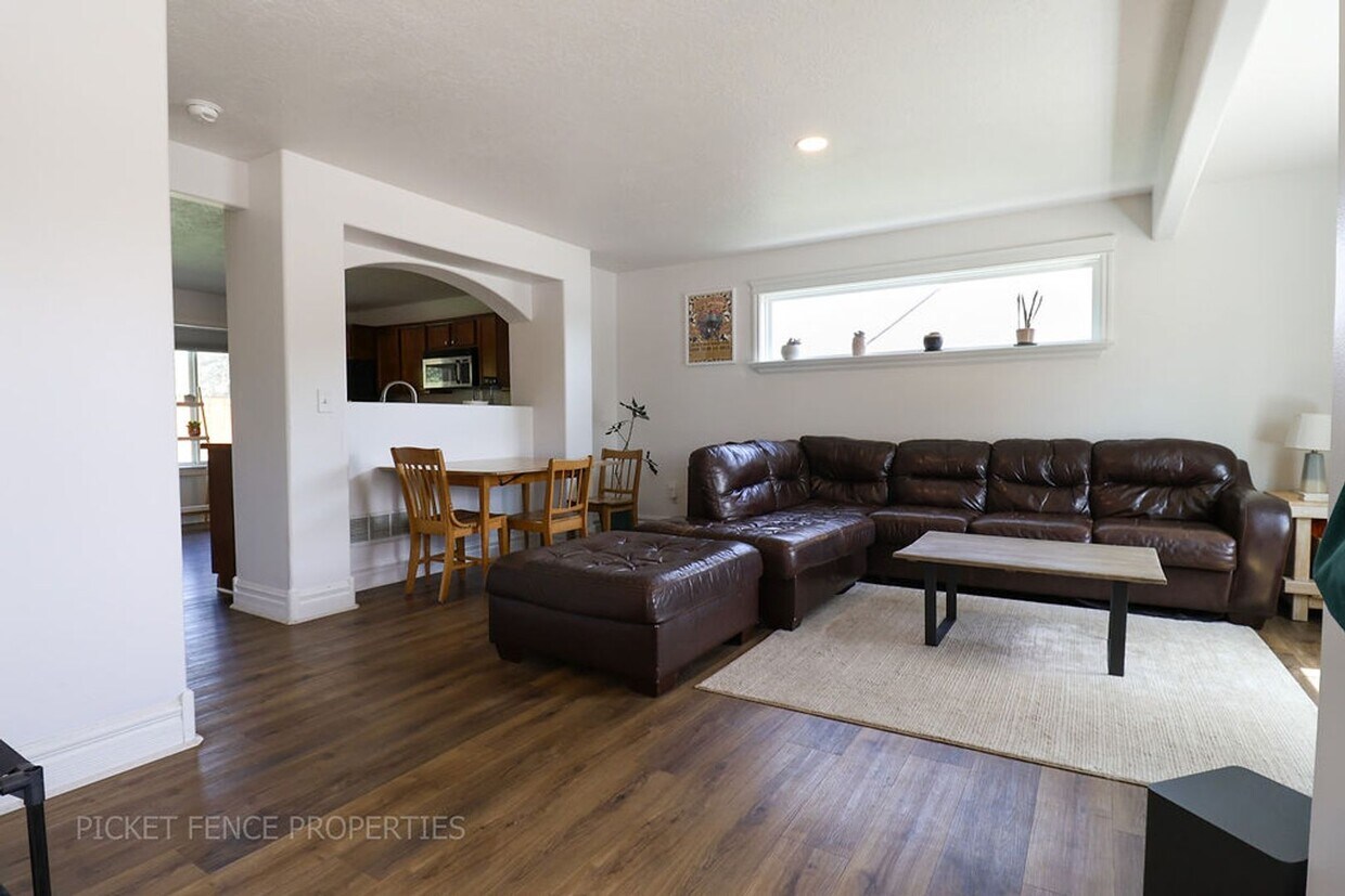 Primary Photo - Beautiful 3 bedroom home in Fort Collins