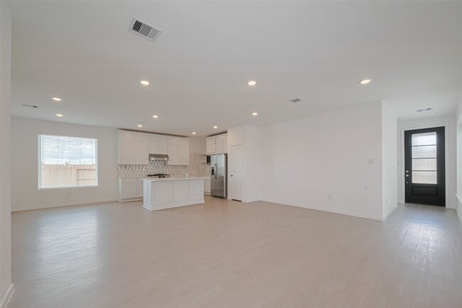 Foto del edificio - 6743 Iron Clover Dr