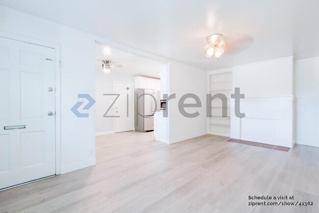 Foto del edificio - 1681 Rockrose Rd