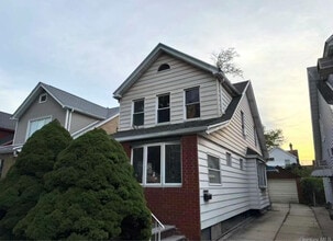 Building Photo - 91-30 71st Rd