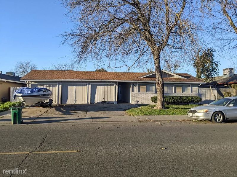 Primary Photo - 2 br, 1 bath House - 13 E Iris Ave