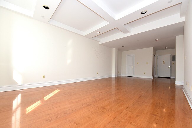 Building Photo - 4502 Ditmars Blvd