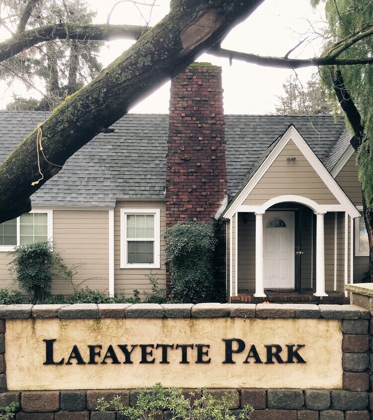 5 bedroom - 398 Bidwell Pl