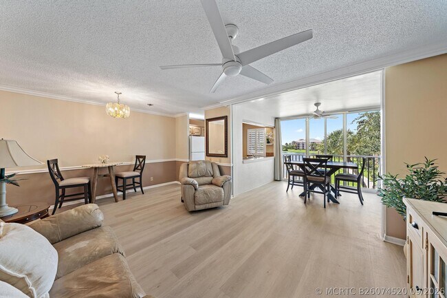 Foto del edificio - 353 S US Hwy 1