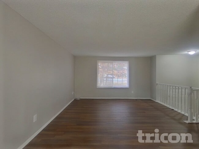 Foto del edificio - 3205 Winchelsea Dr