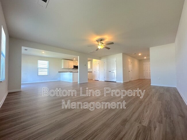Building Photo - 187 Kenyon Dr