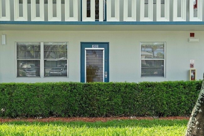 Photo - 1032 Lincoln B Apartment