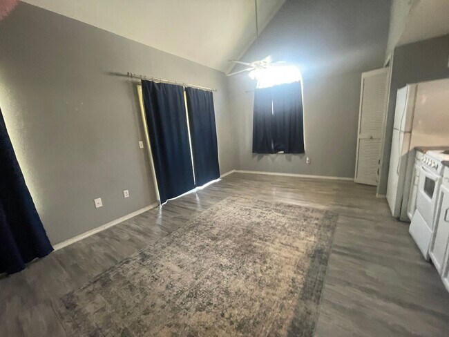 Foto del edificio - 2 Bedroom 2 Bath loft Apartment in Branson MO