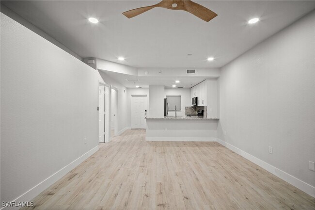 Foto del edificio - 4450 Botanical Pl Cir