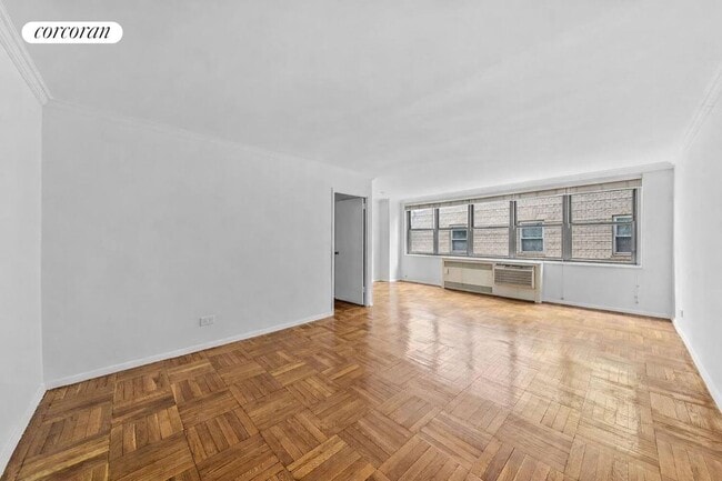 Building Photo - 209 E 56th St