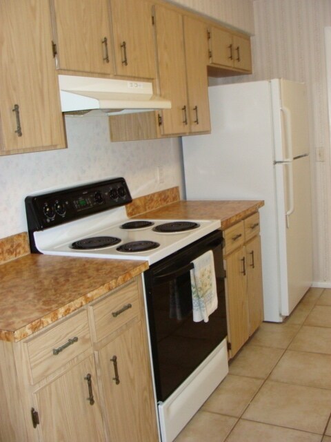 Foto del edificio - DEBARY 2 BEDROOM 2 BATH 2 CAR GARAGE