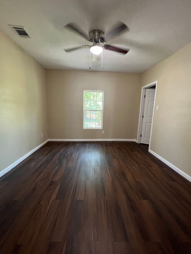 Foto del edificio - Move-in Ready 3/1 in Port Arthur
