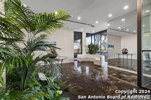 Building Photo - 7039 San Pedro Ave