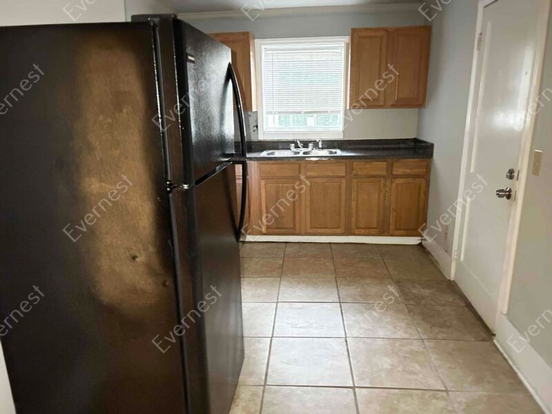 Primary Photo - 2416 Vineville Ave