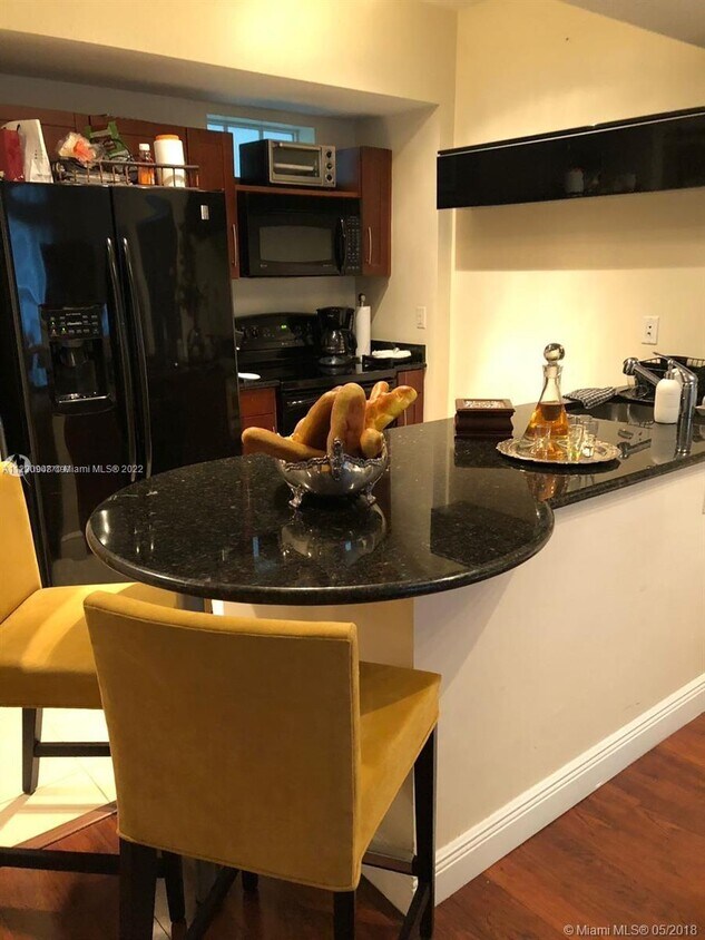 7290 SW 90th St Unit 303, Miami, FL 33156 Condo for Rent in Miami, FL