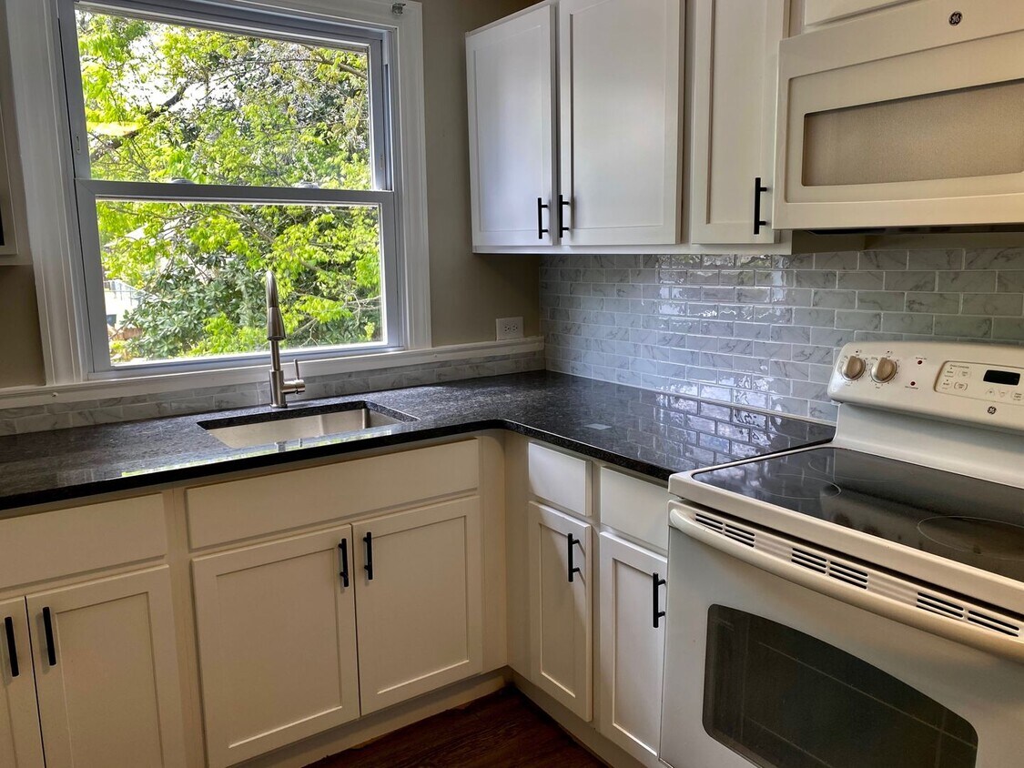 *Coming Soon* 301 Antioch Pk. Unit B Nash... - *Coming Soon*  301 Antioch Pk. Unit B Nash...