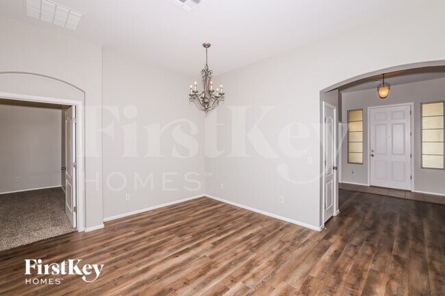 Building Photo - 1809 S 123rd Dr