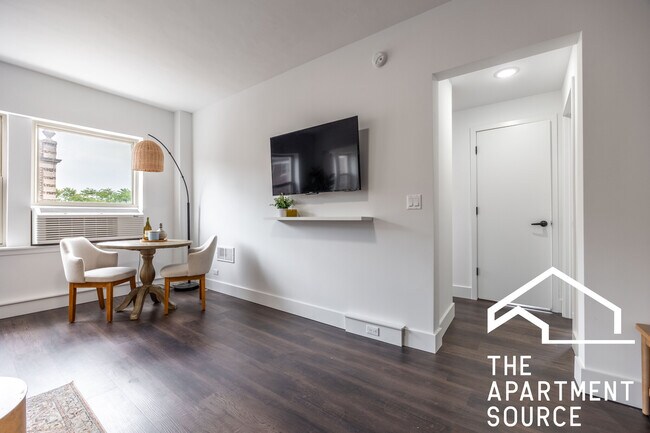 Foto del edificio - 1555 W Hollywood Ave