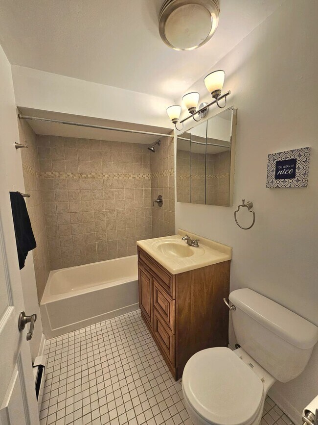 Foto del edificio - 2226 S Goebbert Rd