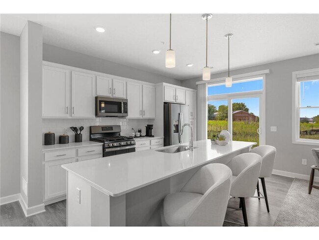 Foto del edificio - 9365 4th St Ln N