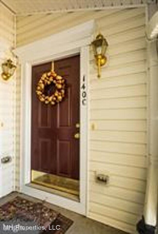 Building Photo - 3 br, 2.5 bath House - 140C Mohegan Dr Unit G