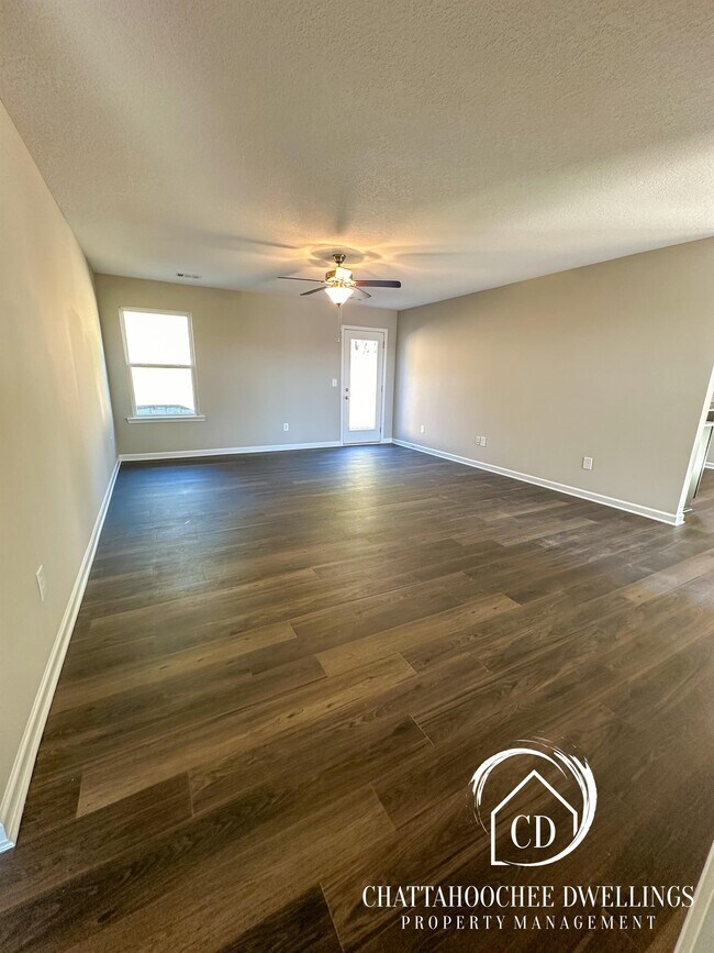 Building Photo - 6379 Sandy Bottom Dr
